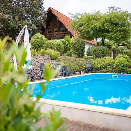 Gemuetliches Ferienhaus Mit Terrasse Im Teutoburger Wald Bredenborn